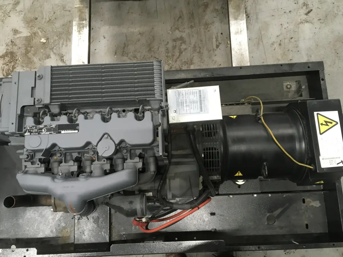 DEUTZ BF4L2011 GENERATOR 40KVA NEW - Picture 5
