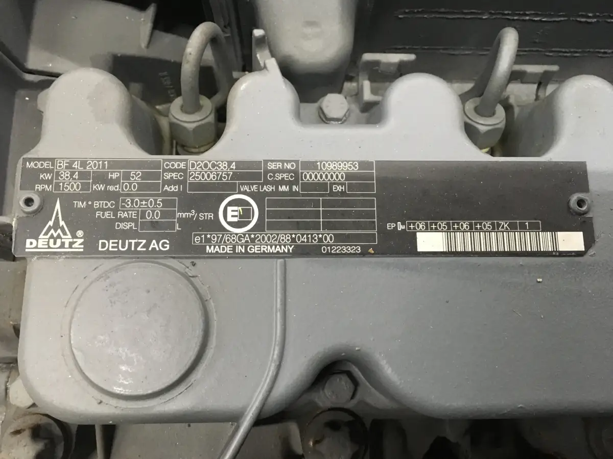DEUTZ BF4L2011 GENERATOR 40KVA NEW - Picture 6