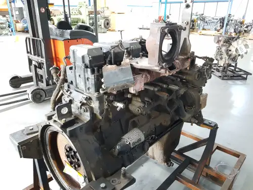 KOMATSU SAA6D140E-6 PIEZAS DEL MOTOR - Imagen miniatura 3