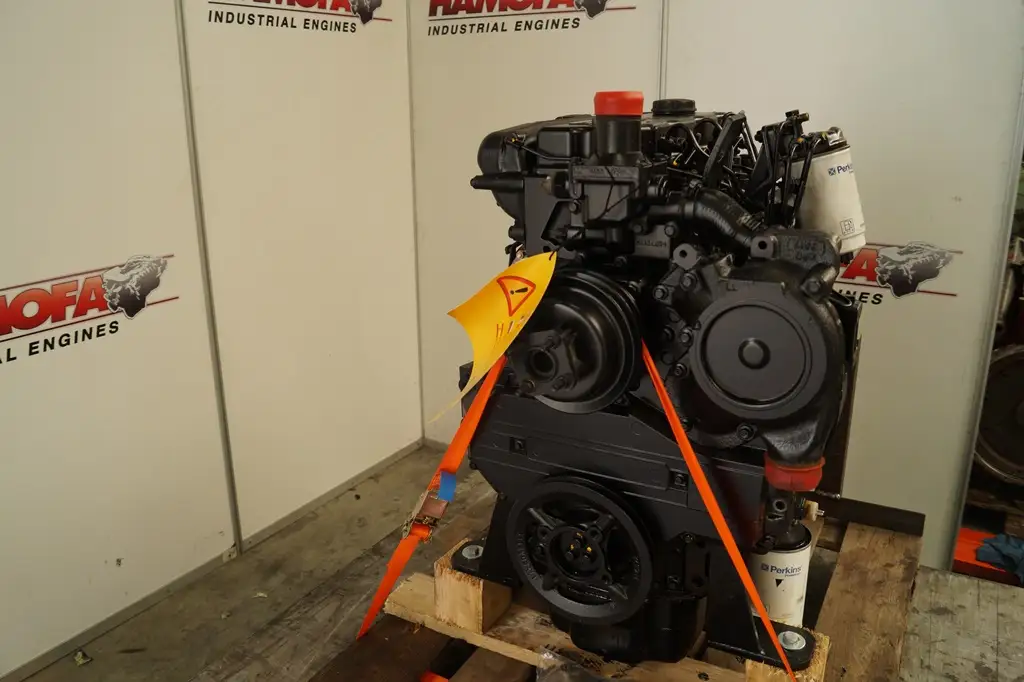 MOTEUR PERKINS 1004-4T AK RÉCONDITIONNÉ - Image 3