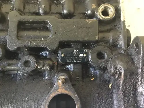 BOMBAS DE COMBUSTIBLE BOSCH 0402735813 USADA - Imagen miniatura 4