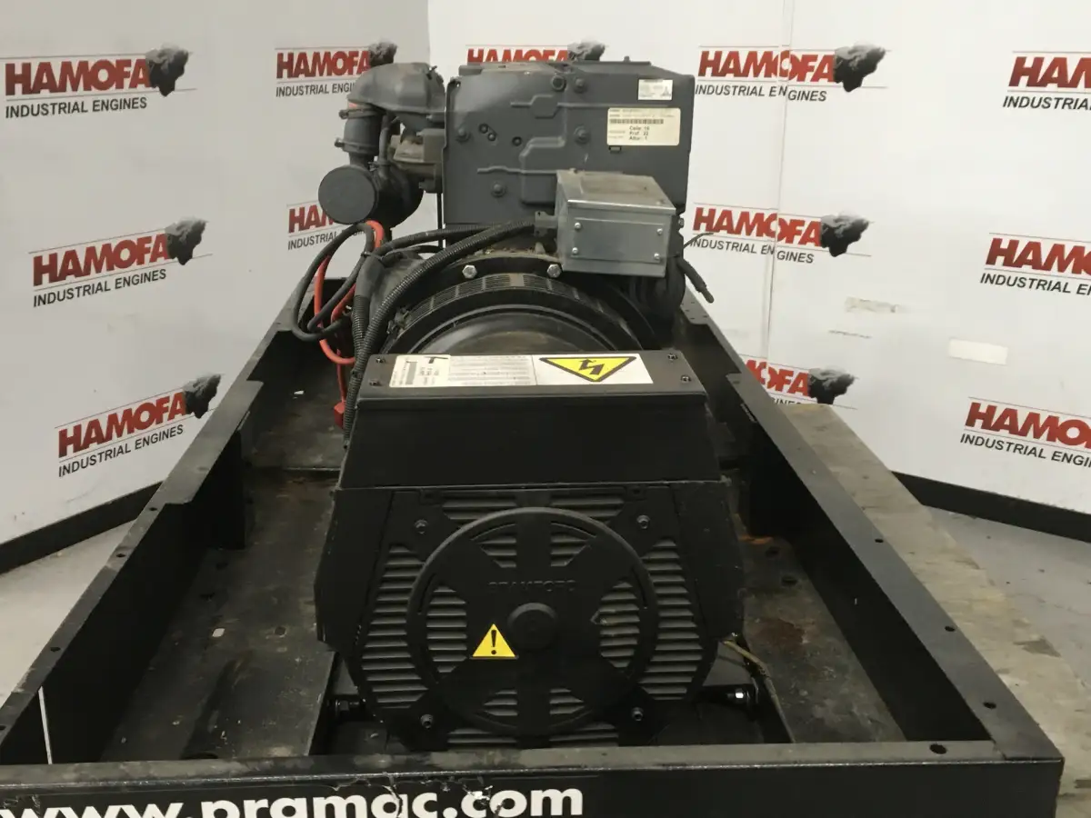 DEUTZ BF4L2011 GENERATOR 40KVA NEW - Picture 3