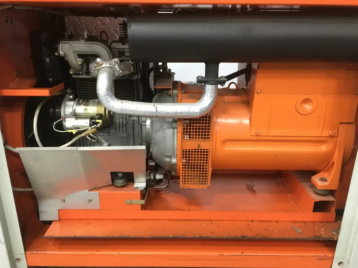 RUCCERINI MD190 GENERATOR 8 KVA USED - Picture 3