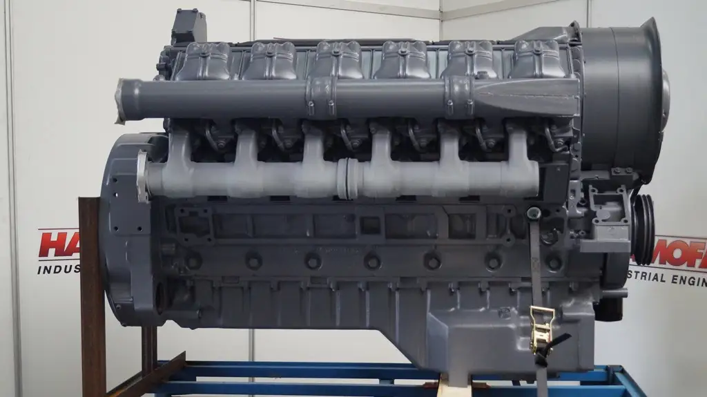 REKONSTRUIERTER DEUTZ F12L513L MOTOR – Bild 6