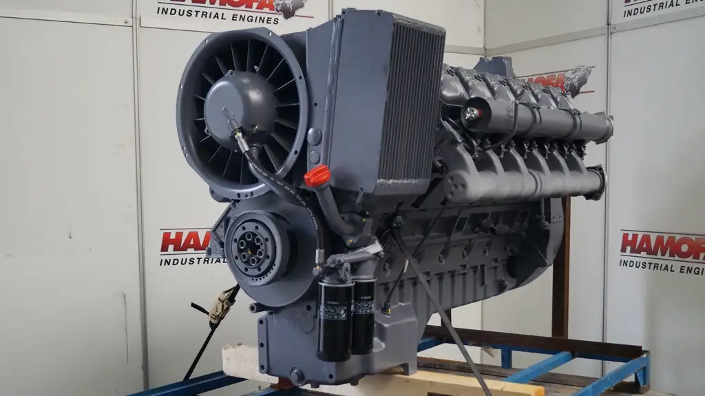 REKONSTRUIERTER DEUTZ F12L513L MOTOR – Bild 4