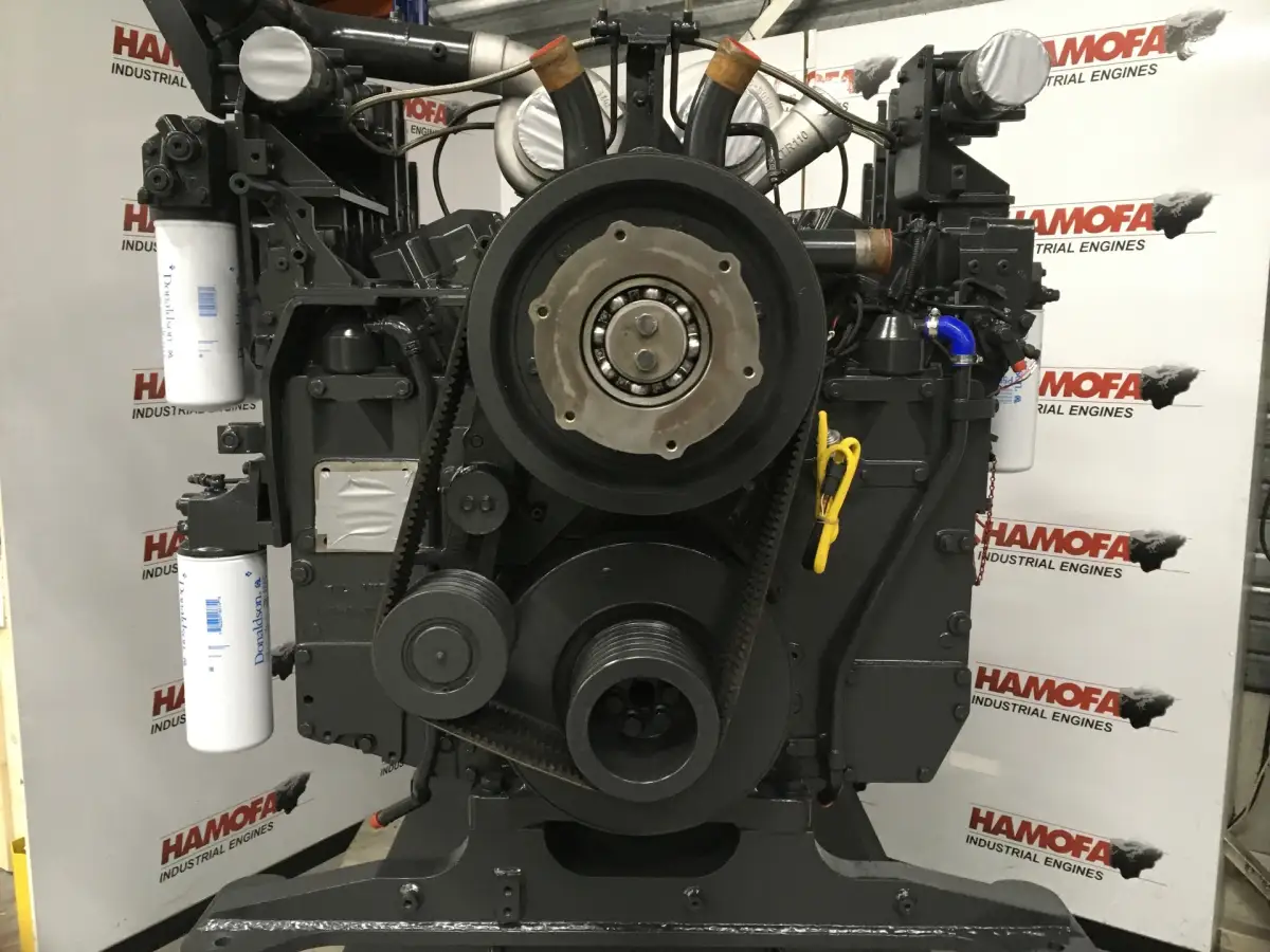 RECONDITIONED KOMATSU SAA12V140E-3 ENGINE - Picture 4