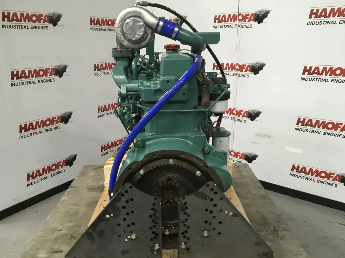 JOHN DEERE 4045TF250 RECONDITIONED - Picture 3