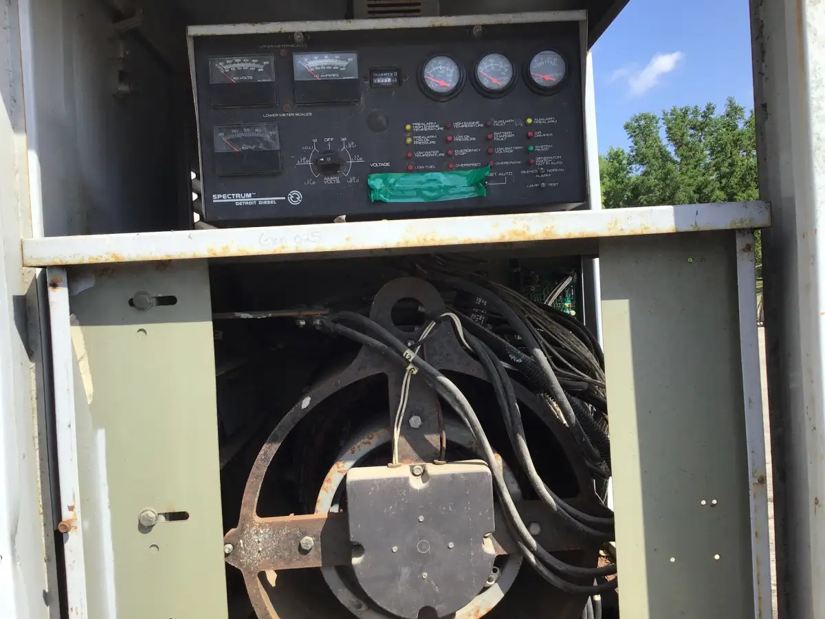 DETROIT DIESEL 60DS60 GENERATOR 54 KVA USED - Picture 6