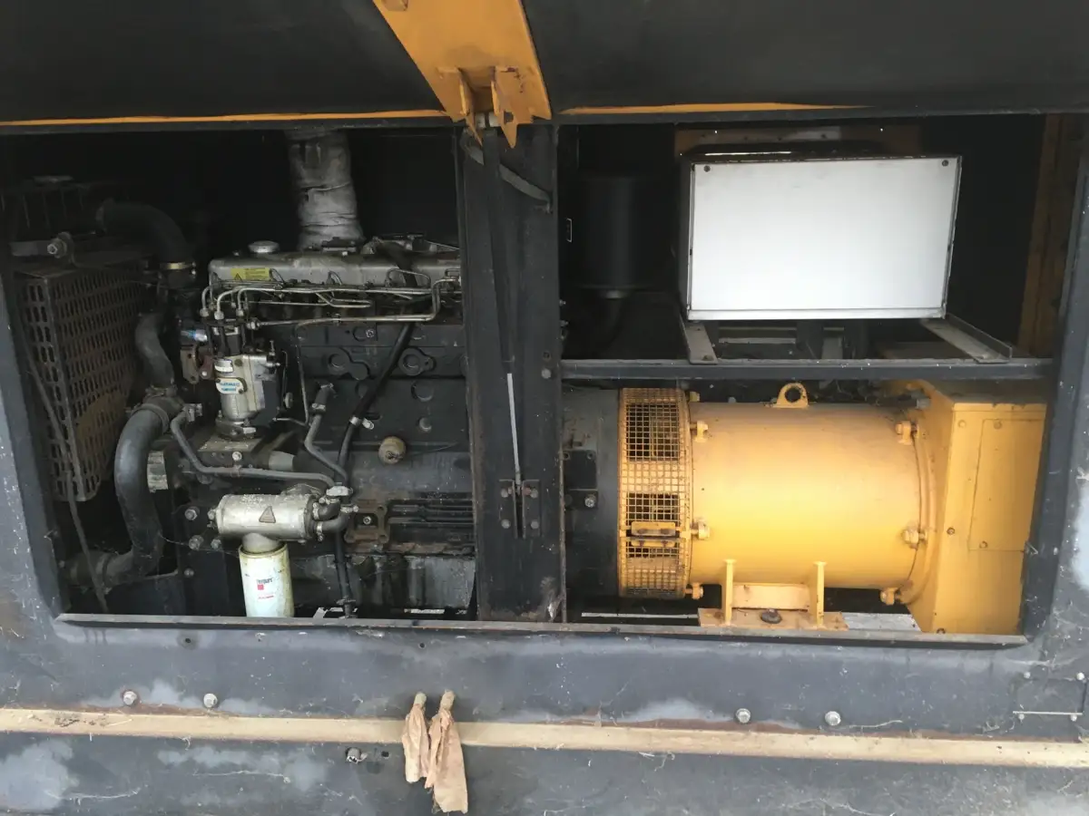 PERKINS T6.354.4 GENERATOR 87 KVA USED - Picture 4