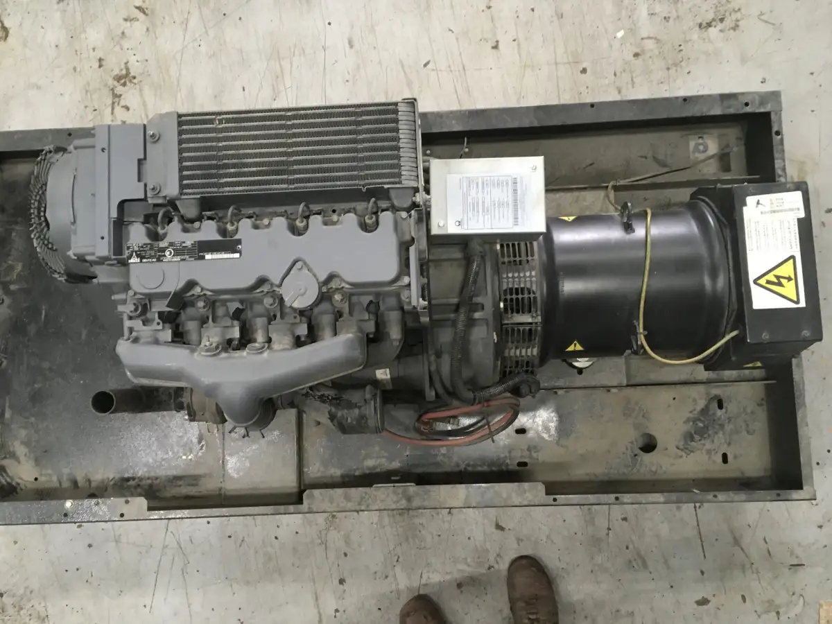 DEUTZ BF4L2011 ГЕНЕРАТОР 40KVA НОВЫЙ - Фото 4
