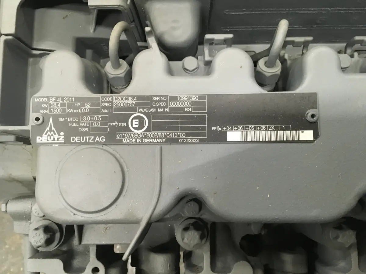 DEUTZ BF4L2011 GENERATOR 40KVA NEU – Bild 7