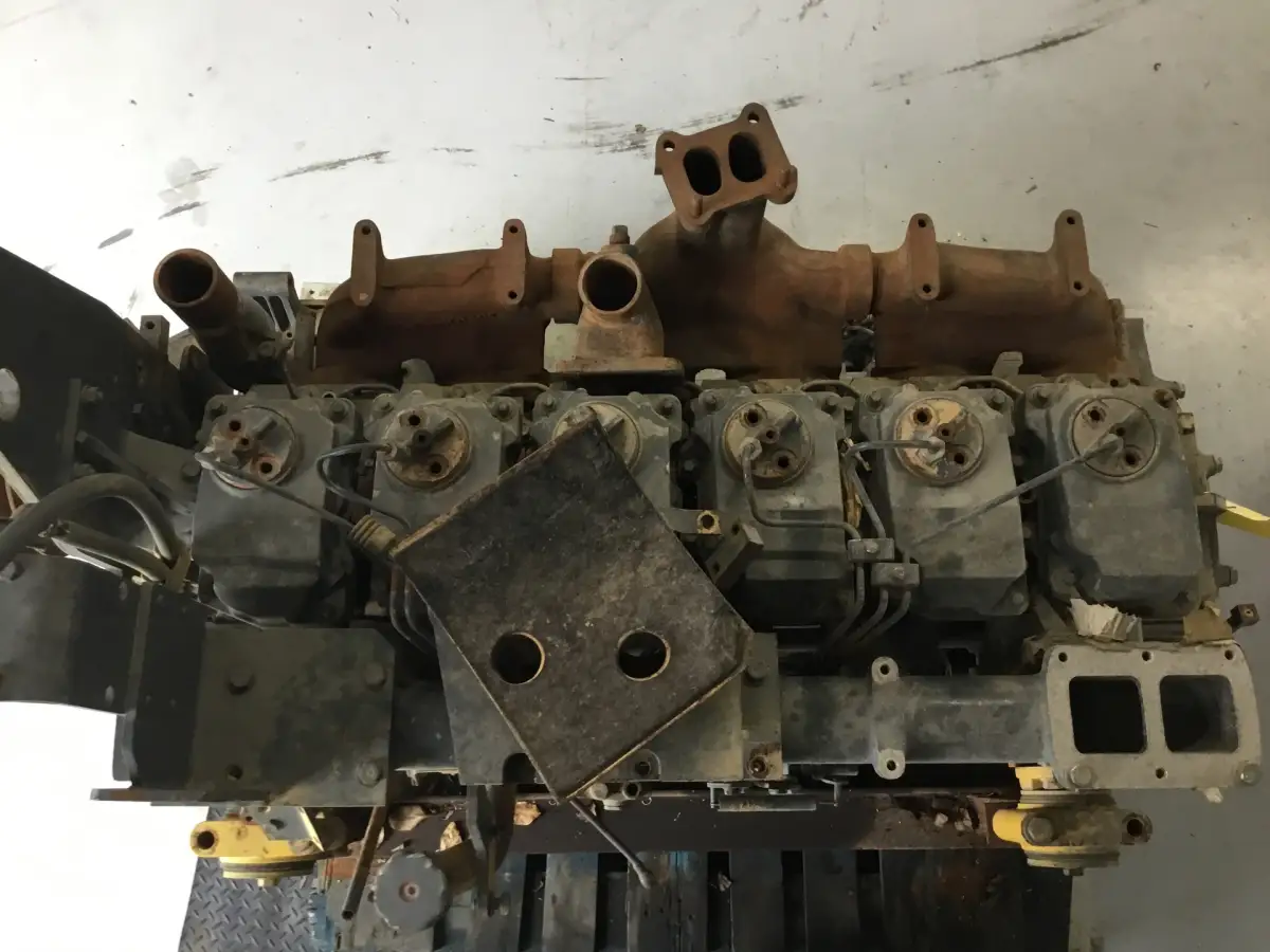 KOMATSU S6D125E-2 D'OCCASION - Image 5