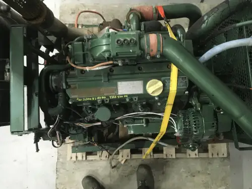 БУ ДВИГАТЕЛЬ VOLVO TAD420VE - Миниатюра 5