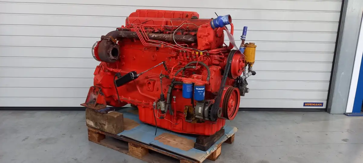SCANIA DSI11.81M USED