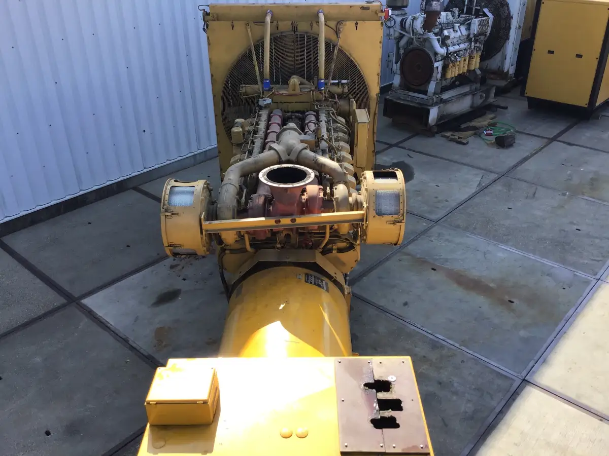 CATERPILLAR 3516 STD GENERATOR 1650 KVA USED - Picture 3