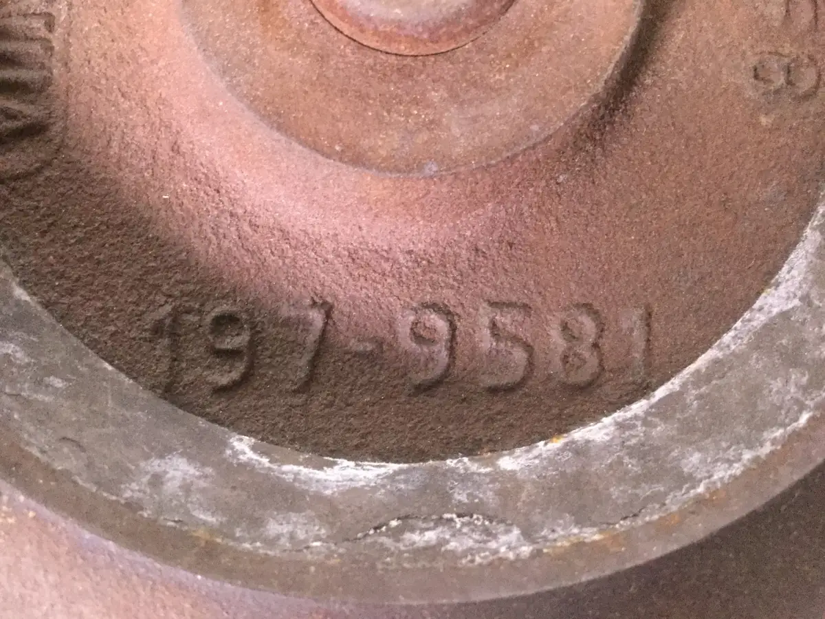 CATERPILLAR CAT C7 WASSERPUMPENABDECKUNG 1771044 GEBRAUCHT – Bild 3