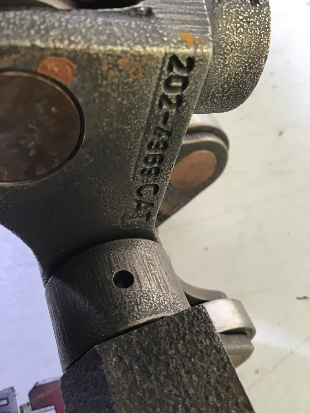 CATERPILLAR TAPPET ROLLER, COMPLETE (BOTTOM), INJ. 2024969 USED - Picture 2