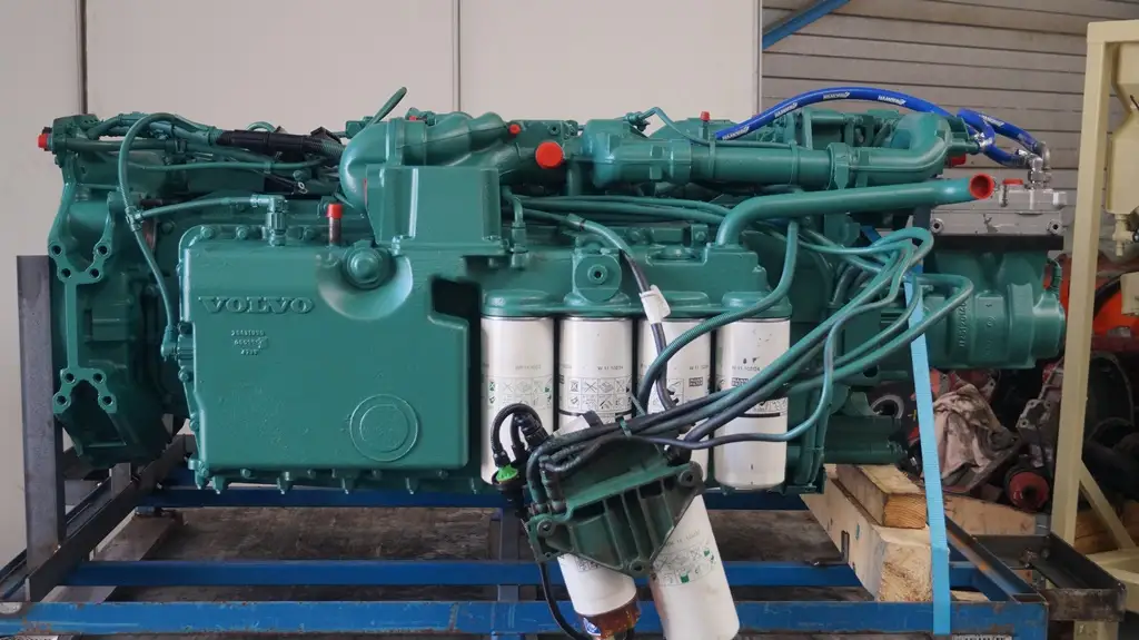 VOLVO DH12E380 RECONDITIONED - Picture 3