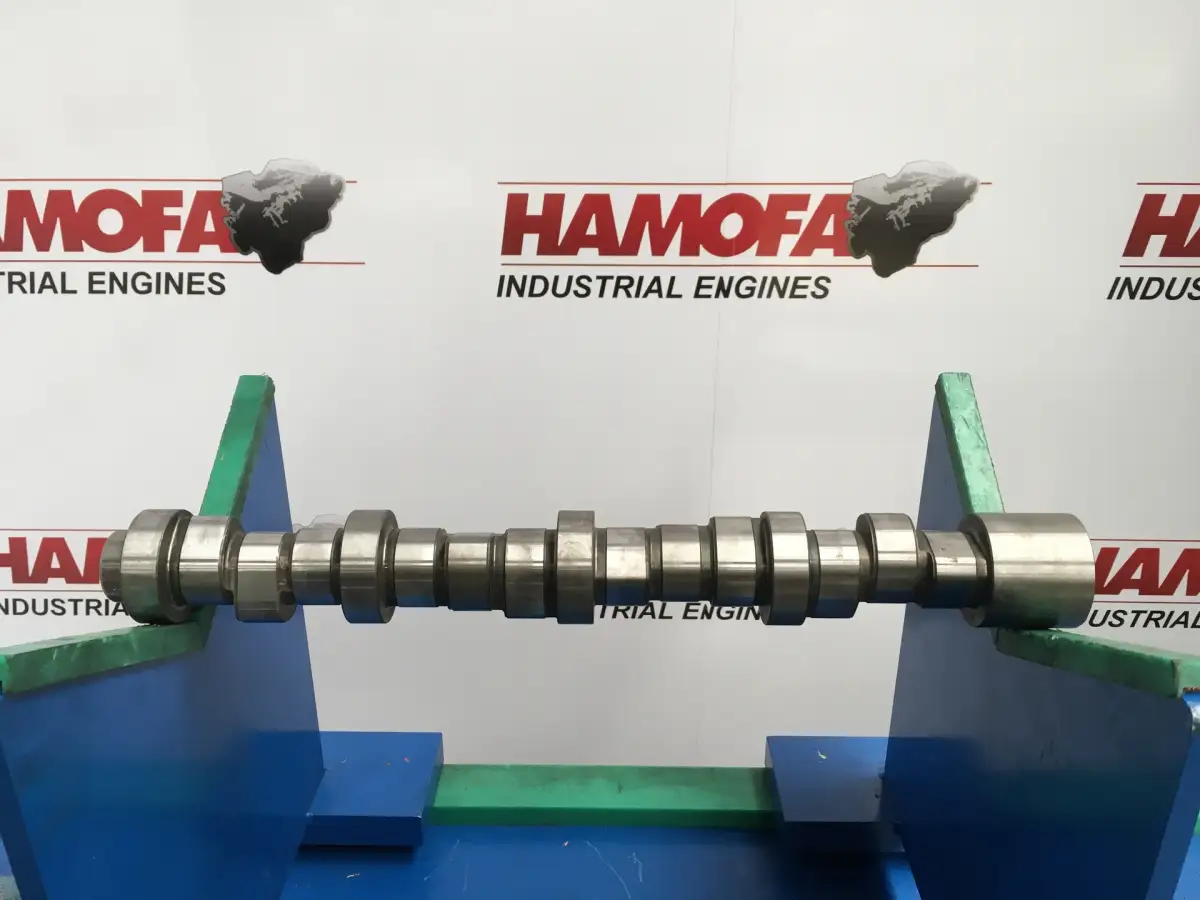 DEUTZ CAMSHAFT 04513678 USED