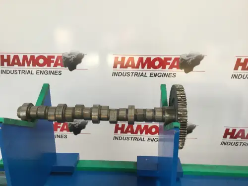 DEUTZ CAMSHAFT 04513676 USED