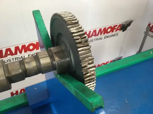 DEUTZ CAMSHAFT 04513676 USED - Thumb image 2