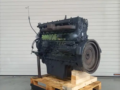 ISUZU 6RB1 PH-01 RECONSTITUIDO - Imagen miniatura 3