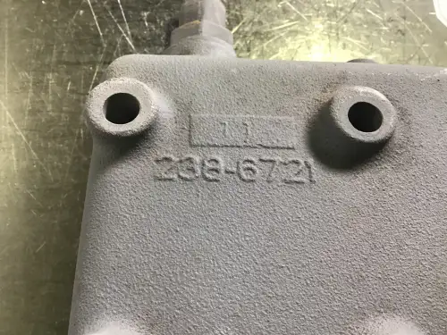 CATERPILLAR THERMOSTATGEHÄUSE 2386721 GEBRAUCHT – Vorschaubild 2