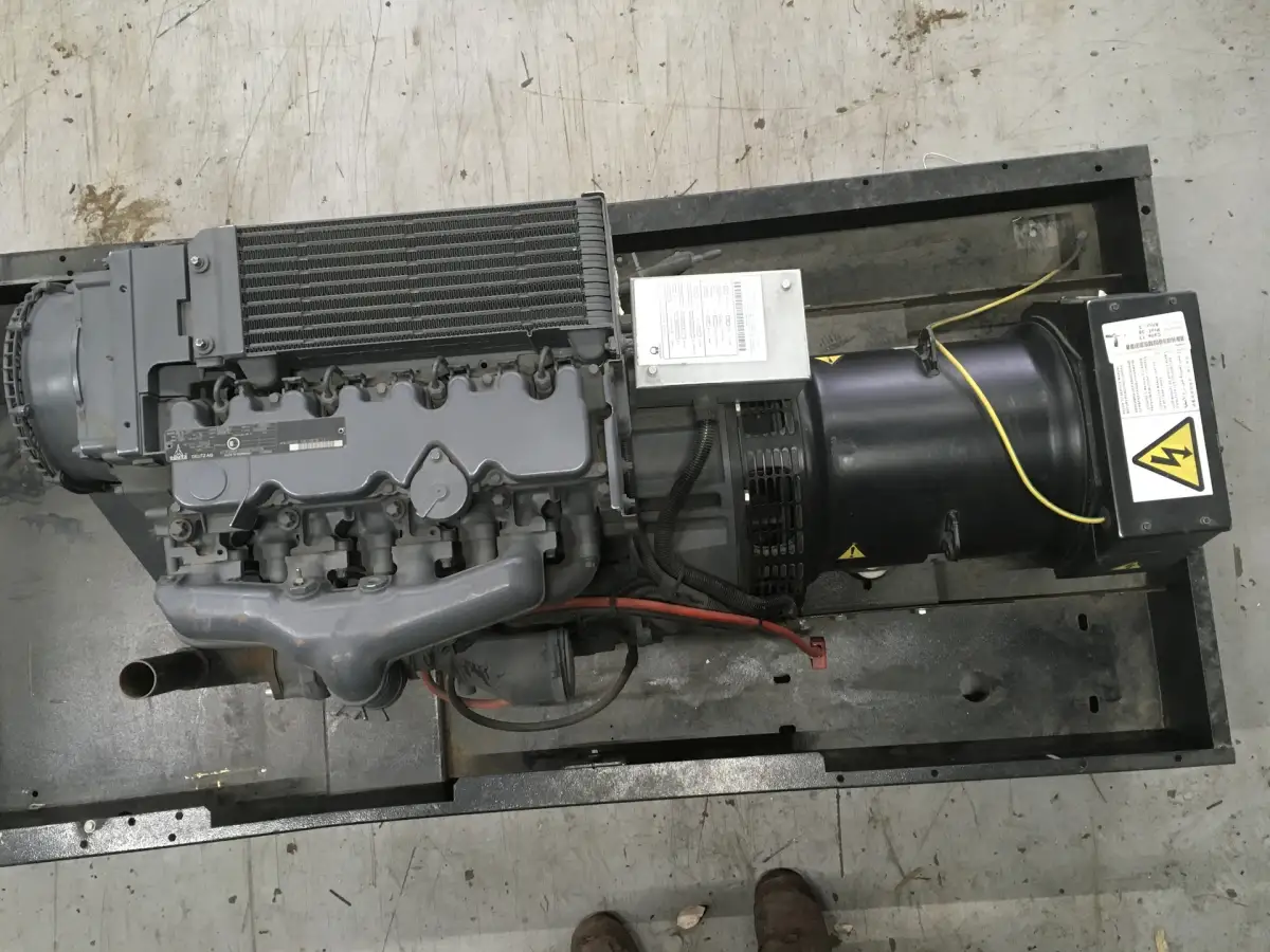 DEUTZ BF4L2011 GENERATOR 40KVA NIEUW - Afbeelding 5