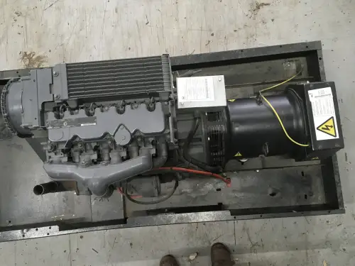 DEUTZ BF4L2011 GENERATOR 40KVA NIEUW - Miniatuur afbeelding 5