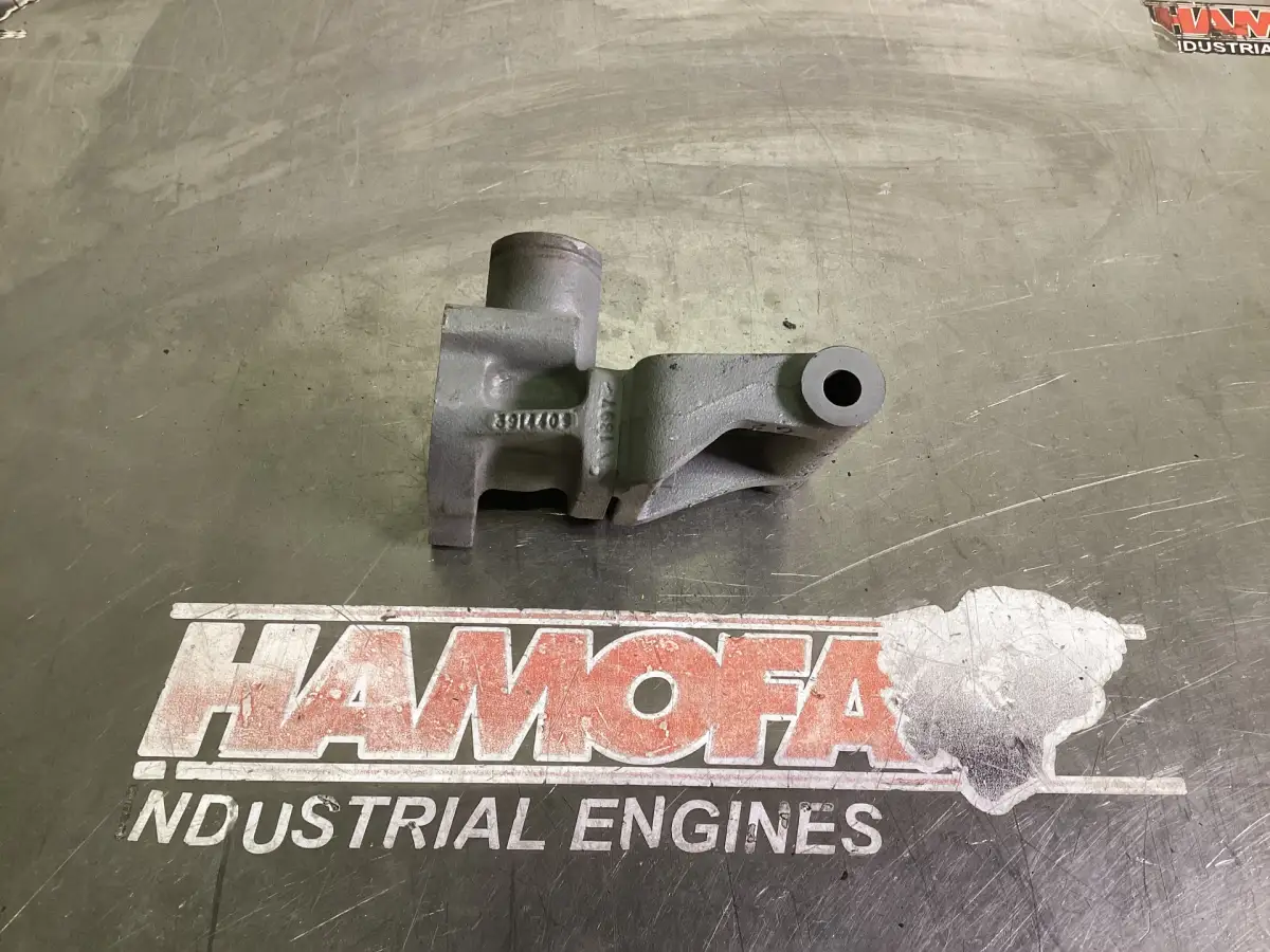 CUMMINS THERMOSTAT COVER 3914409 USED